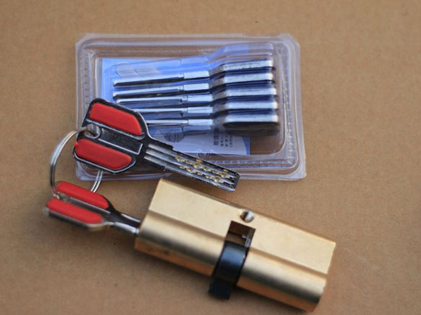 红花岗24小时上门开锁公司