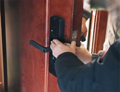 红花岗24小时上门开锁公司